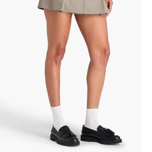 Stuart Weitzman Mika Tasseled Leather Loafers Womens 7.5 Preppy Classic Academia - Picture 1 of 10